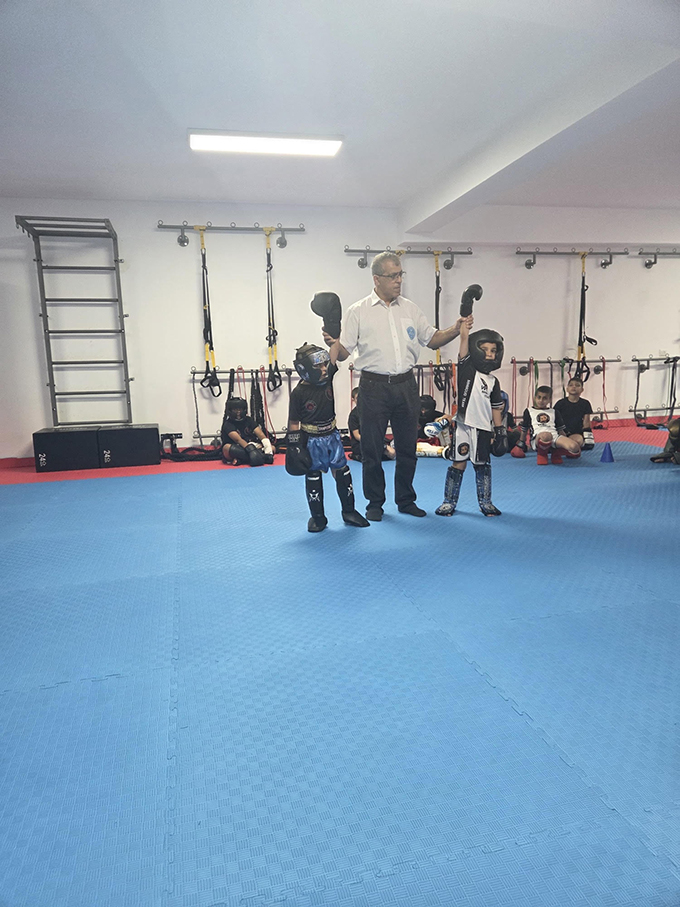 للقاء قطري لـ Inter Club Kickboxing في مركز حسني عرار للرياضة والفنون القتالية